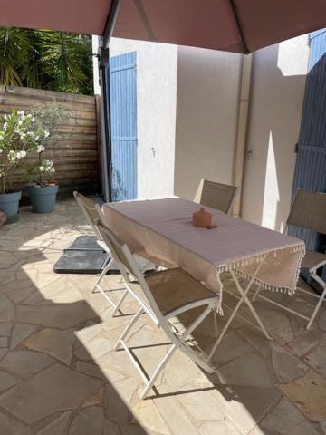 Azur Appart 4 Pers - Parking - Terrasse - 10Min Du Centre Cassis Exteriér fotografie