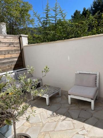 Azur Appart 4 Pers - Parking - Terrasse - 10Min Du Centre Cassis Exteriér fotografie